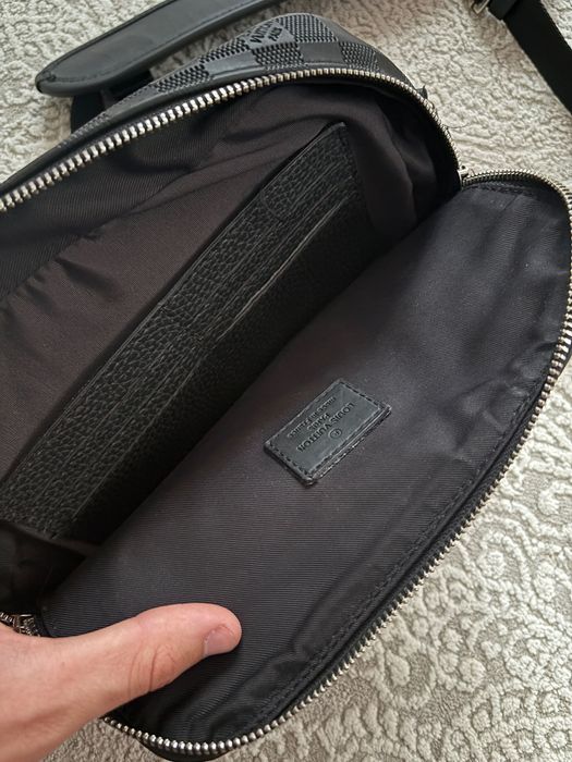 Geantă Louis Vuitton pentru bărbați