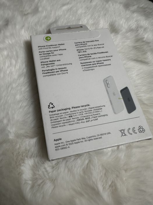 MGH84ZM/A Apple iPhone FineWoven Wallet Midnight Purple