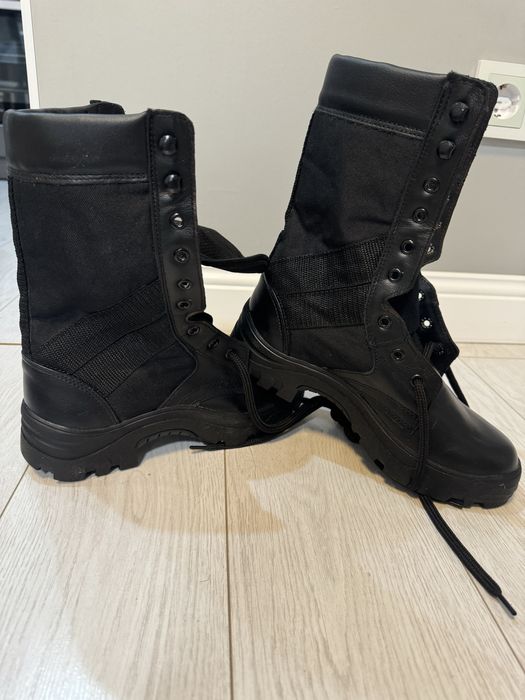 Продам берцы