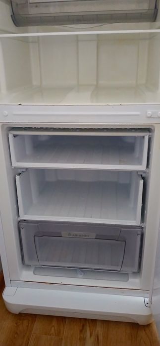 Продам холодильник