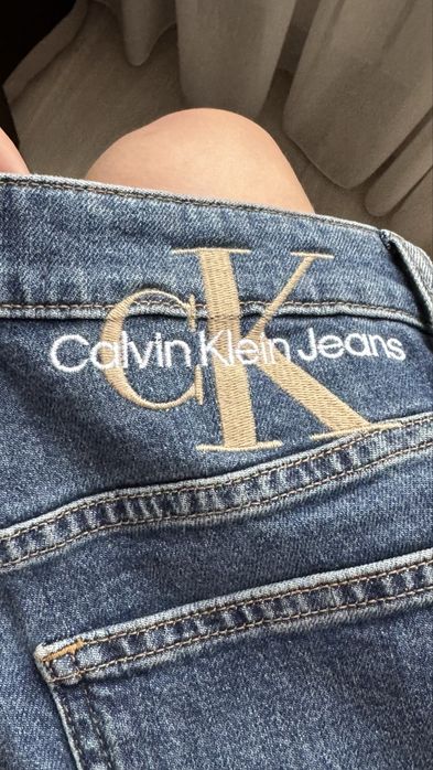 джинсы Calvin Klein