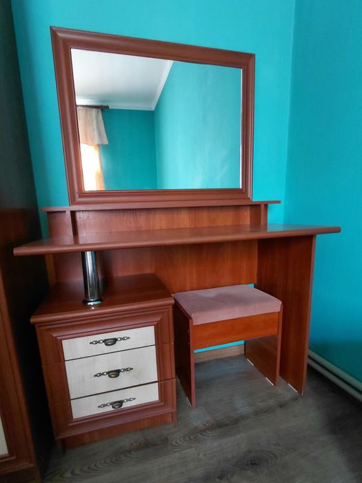 На продажу спальня