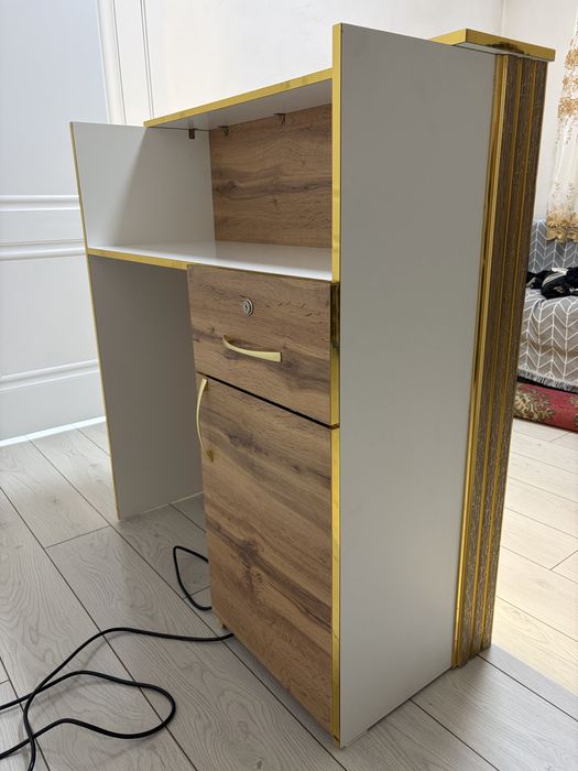 Барные стойки ресепшены в наличии