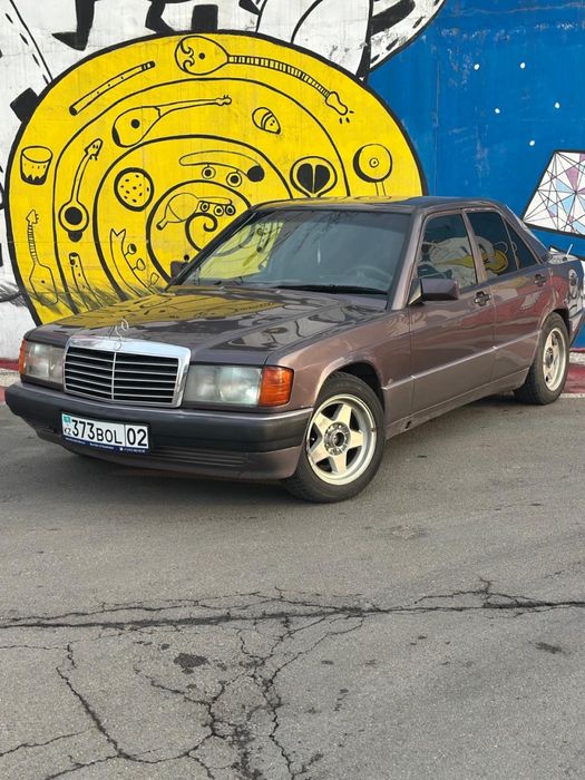 Продам машину  Mersedes-Benz 190