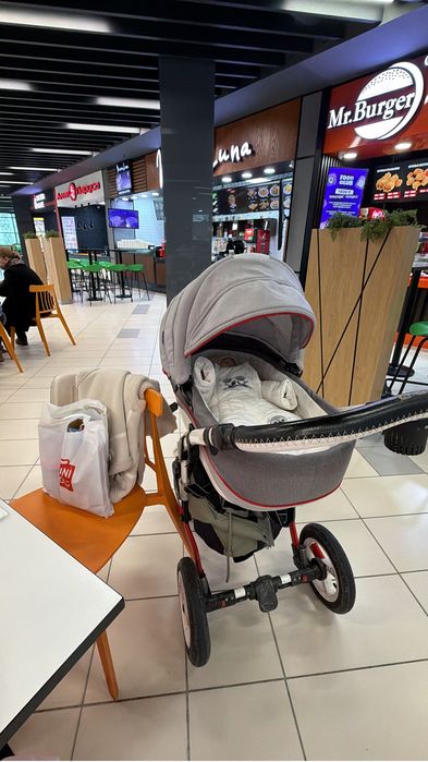 Коляска в хорошем состояний