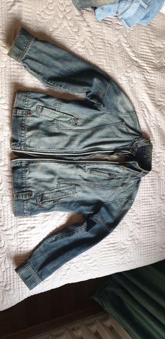 Джинсовая куртка, молодежная