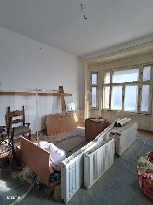 Spatiu comercial 160 mp + terasa 40 mp, langa Piata Sfatului – Centr