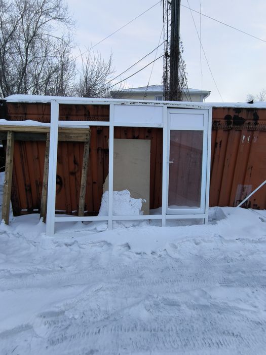 Продам пластиковую раму.