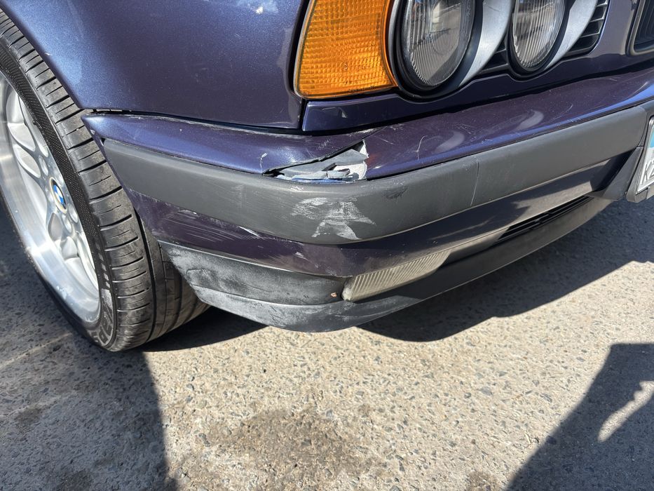 Продам на бмв е34 передний бампер