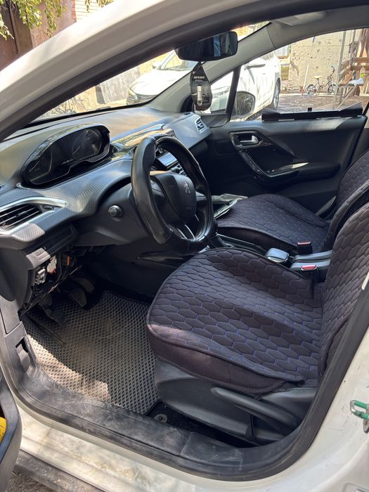 Peugeot 2016 год