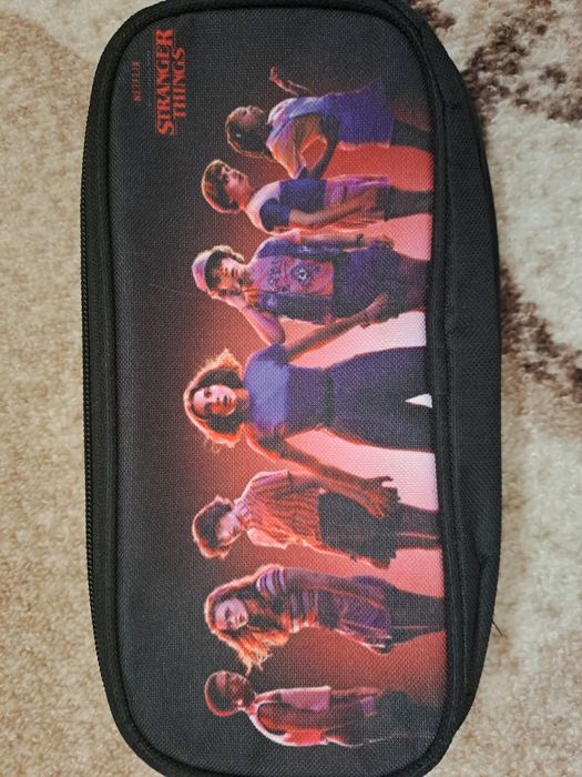 Несесер/моливник за училище