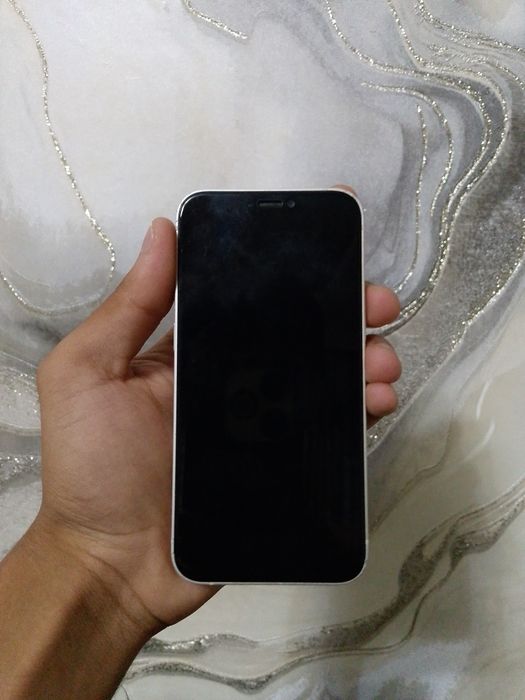 iPhone 12 mini 64 гб хама нарсаси ишлиди  айби юу