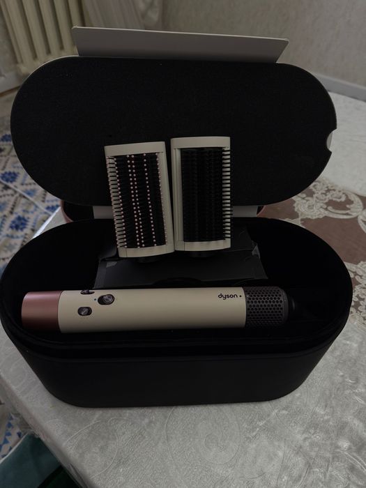Dyson, оригинал, почти новый