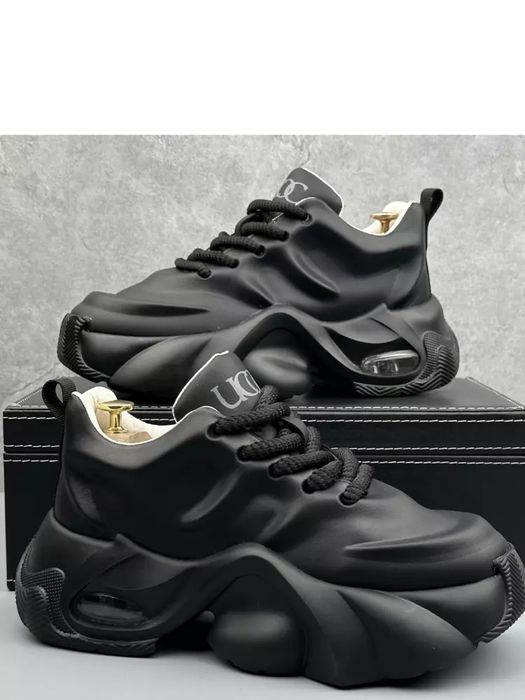 Erkaklar uchun Universal oyoq kiyim