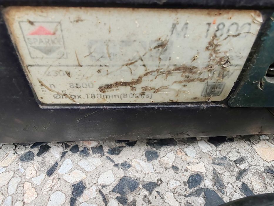 ъглошлайф ЕЛТОС М 1800