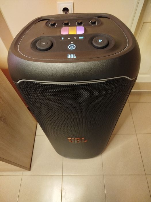 JBL Ultimate 1100W + JBL Partylight