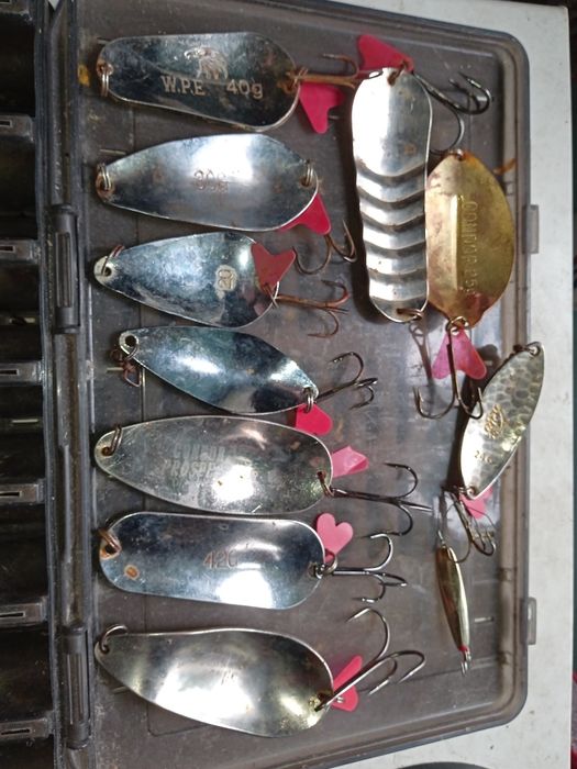 Продам блесна, приманки