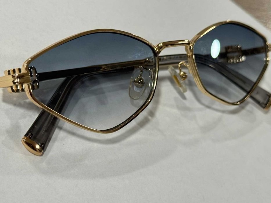 Слънчеви Очила MIU MIU