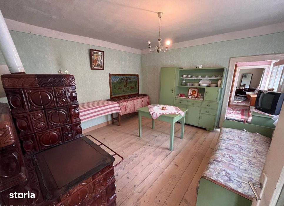 Vând casa în orașul Covasna / Voinesti str. Mihai Eminescu nr. 101