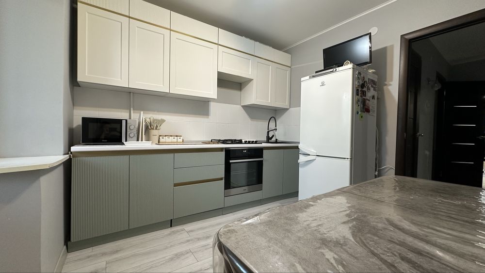 Срочно продается 2 комнатная  квартиры