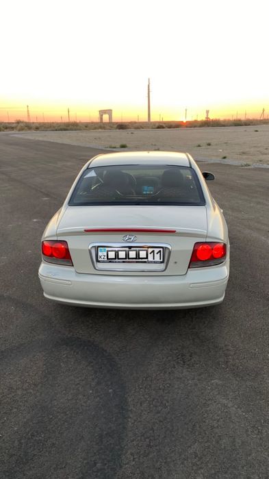Hyundai sonata EF 2004 2L