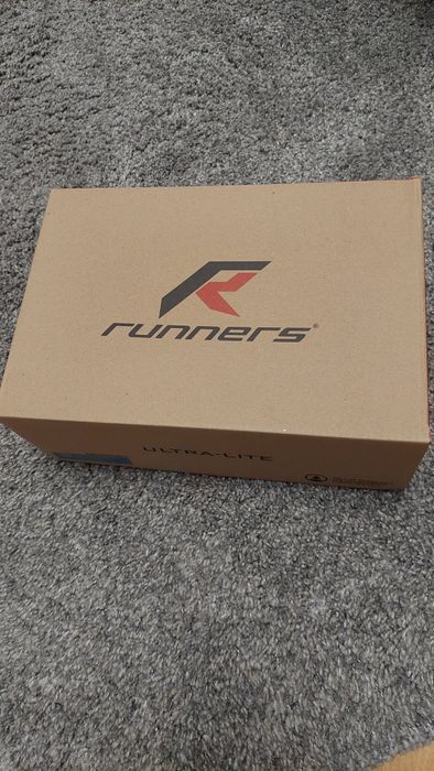 Продавам маратонки на Runners