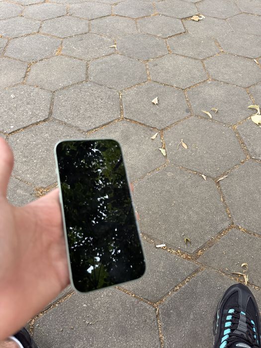 Iphone 15 ПЕРФЕКТНИ!