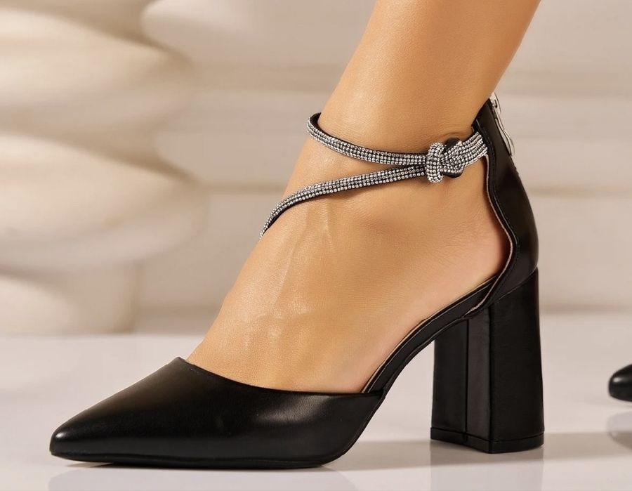 Елегантни обувки с дебел ток