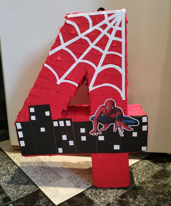 Пинята- изработва се според вашето желание за форма и герой