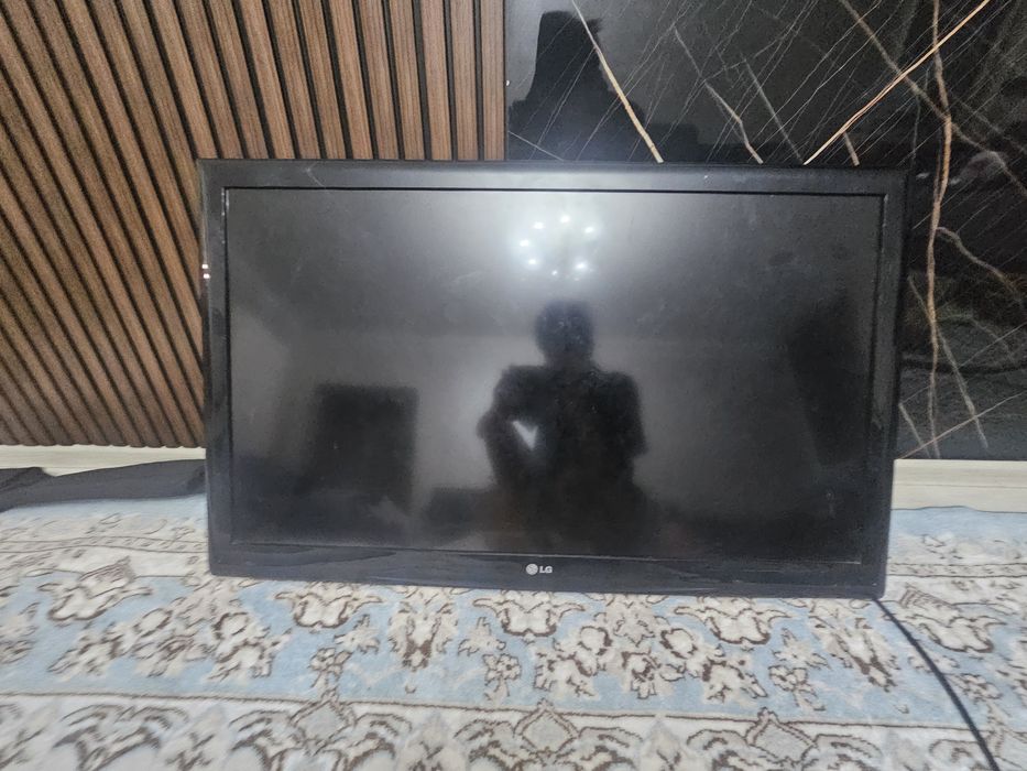Продам телевизор LG