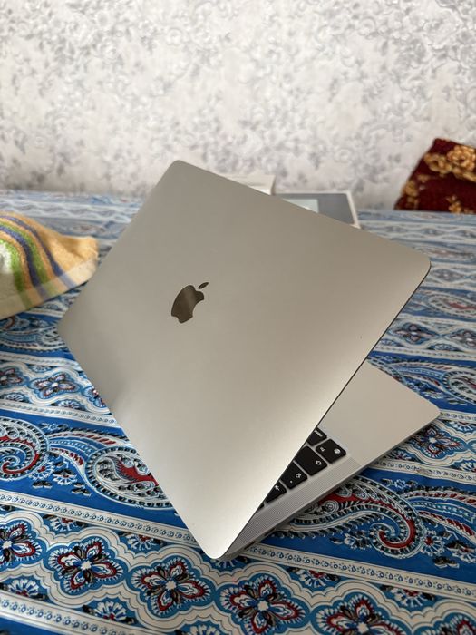 MacBook Air 13”