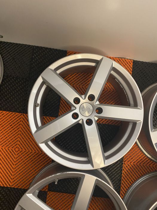 Jante Mercedes-Benz E , C , V Class pe 18