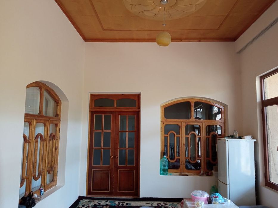 uy sotiladi eski 16 yillik betonkaga yaqin 6 sotu