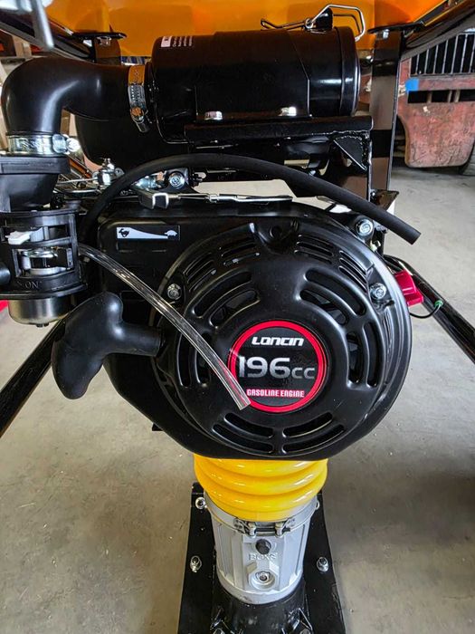 Placi compactoare diferite modele pe stoc. Greutati disponibile 60 kg, 70 kg, 80 kg, 90 kg, 120 kg, 160 kg si 220kg