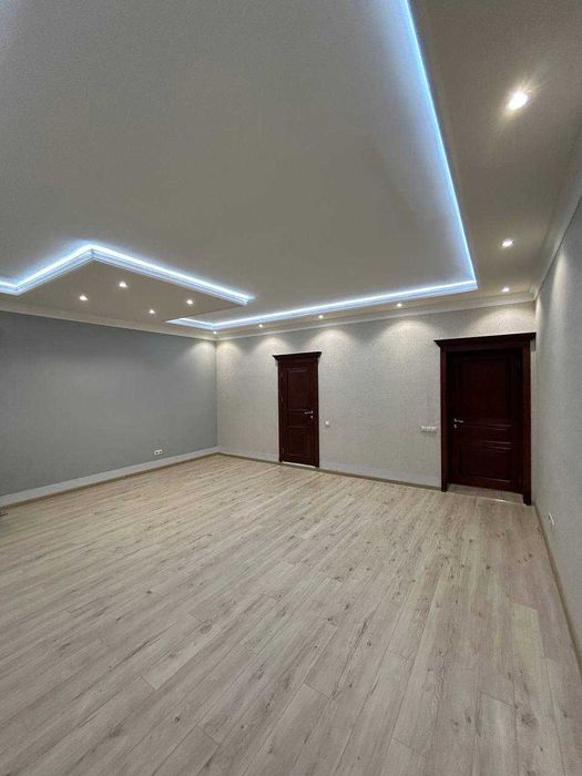 Продается помещение под офис (Дархан, Akay city)