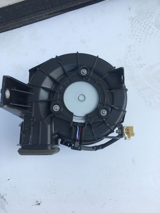 Ventilator Baterie TOYOTA YARIS HYBRID AN 2013-2019 G9230-52010-A