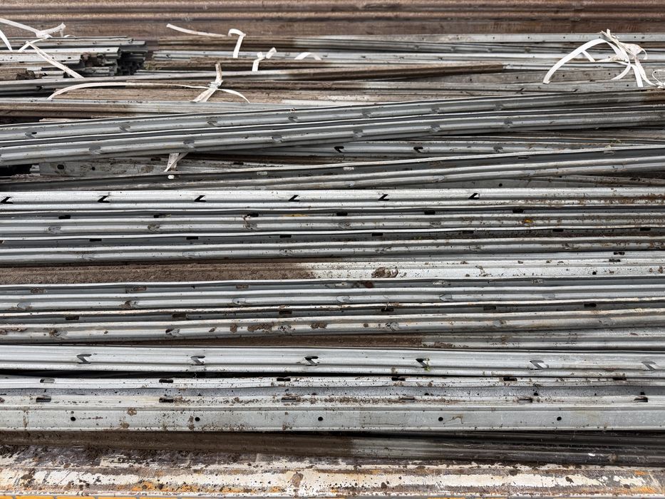 Spalieri vie,gard zincati