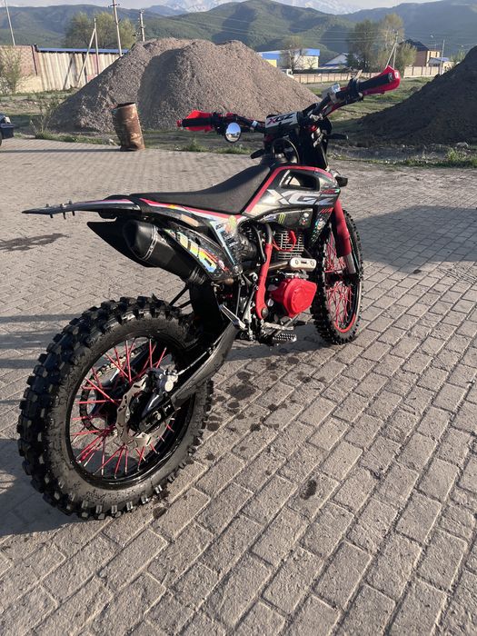 Эндуро мотоцикл.