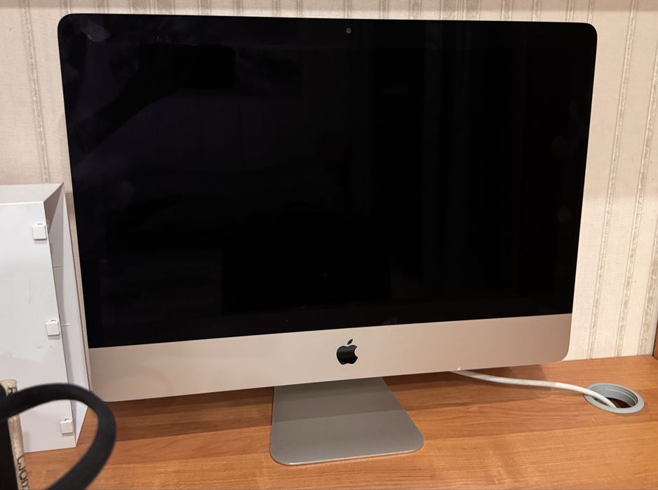 Продам Apple iMac 21.5 Late 2012