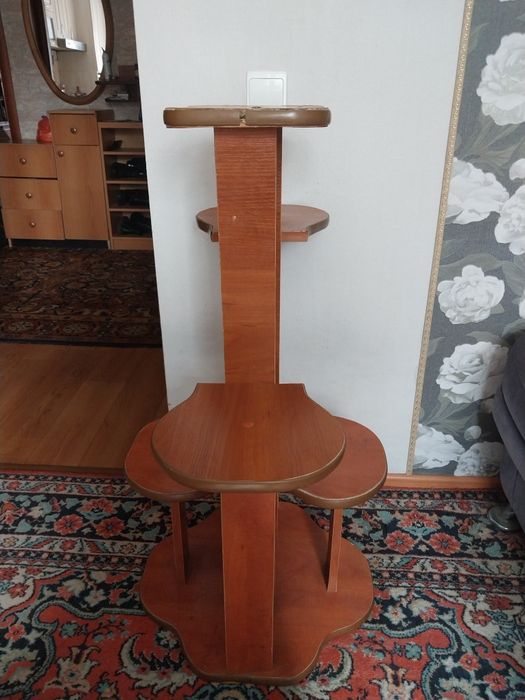 Продам стойку для цветов