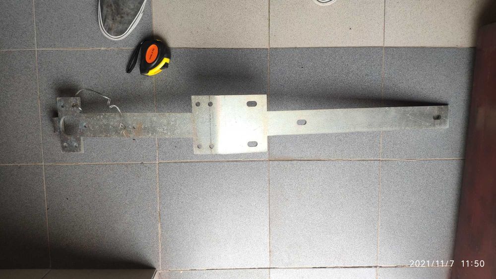 Profil metalic folosit la extinderea acoperis balcon
