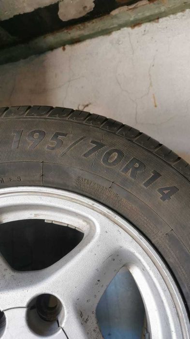 Продам колеса с дисками, состояние отличное