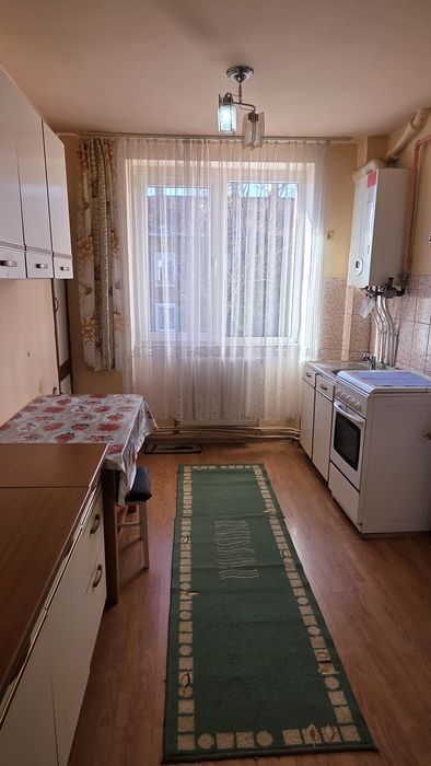 Vand apartament 2 camere bul.1 Dec.43.000 neg.