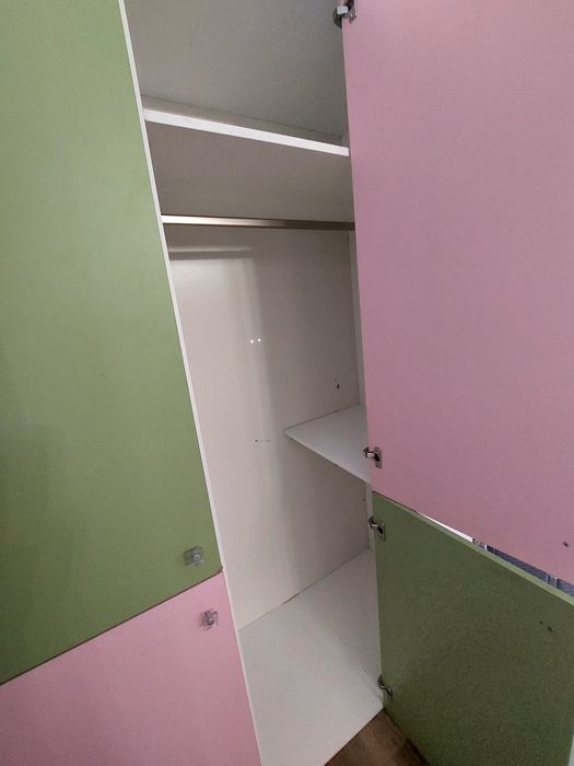 Продаётся шкаф 141×61×220