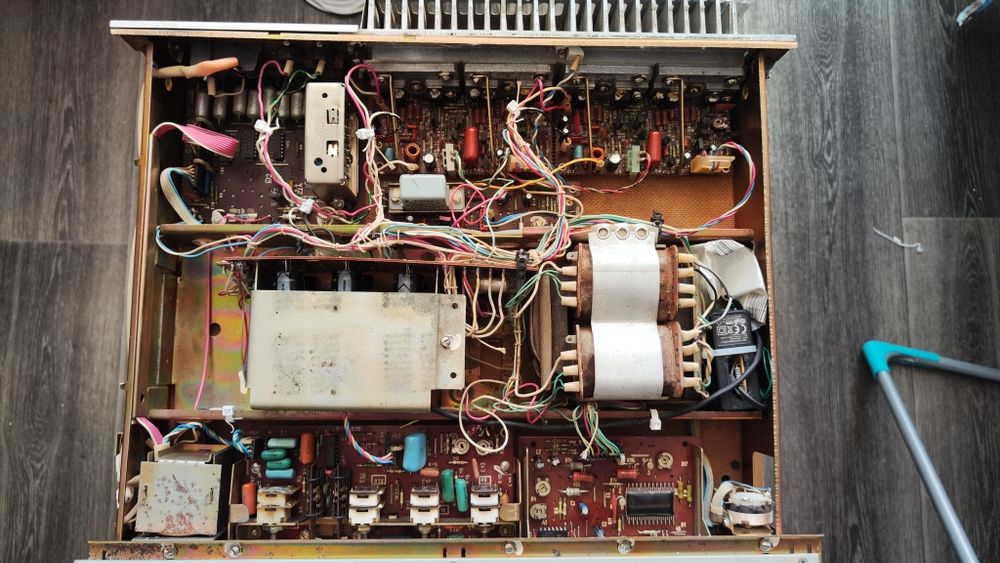 Продам усилитель Орбита у-101