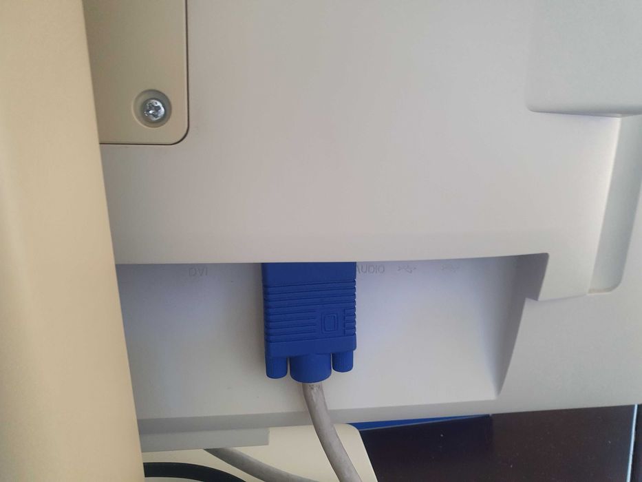 Fujitsu LCD B22W-6 дисплей  22инча с клавиатура Hama