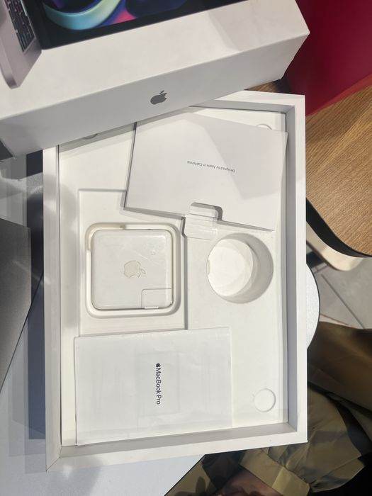 Mscbook pro M1 емкость 95%