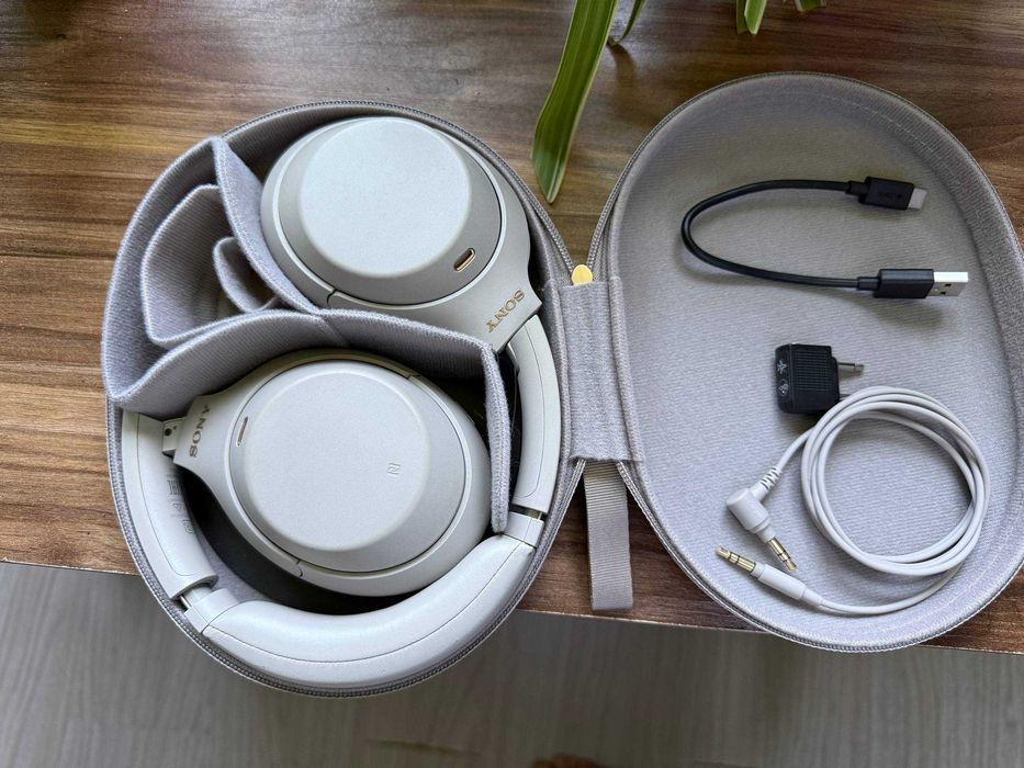 Наушники Sony WH1000 XM4