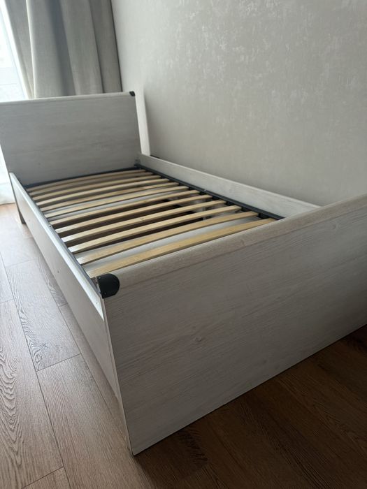 Продам две кровати односпальные