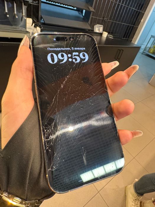 Продам айфон 14про